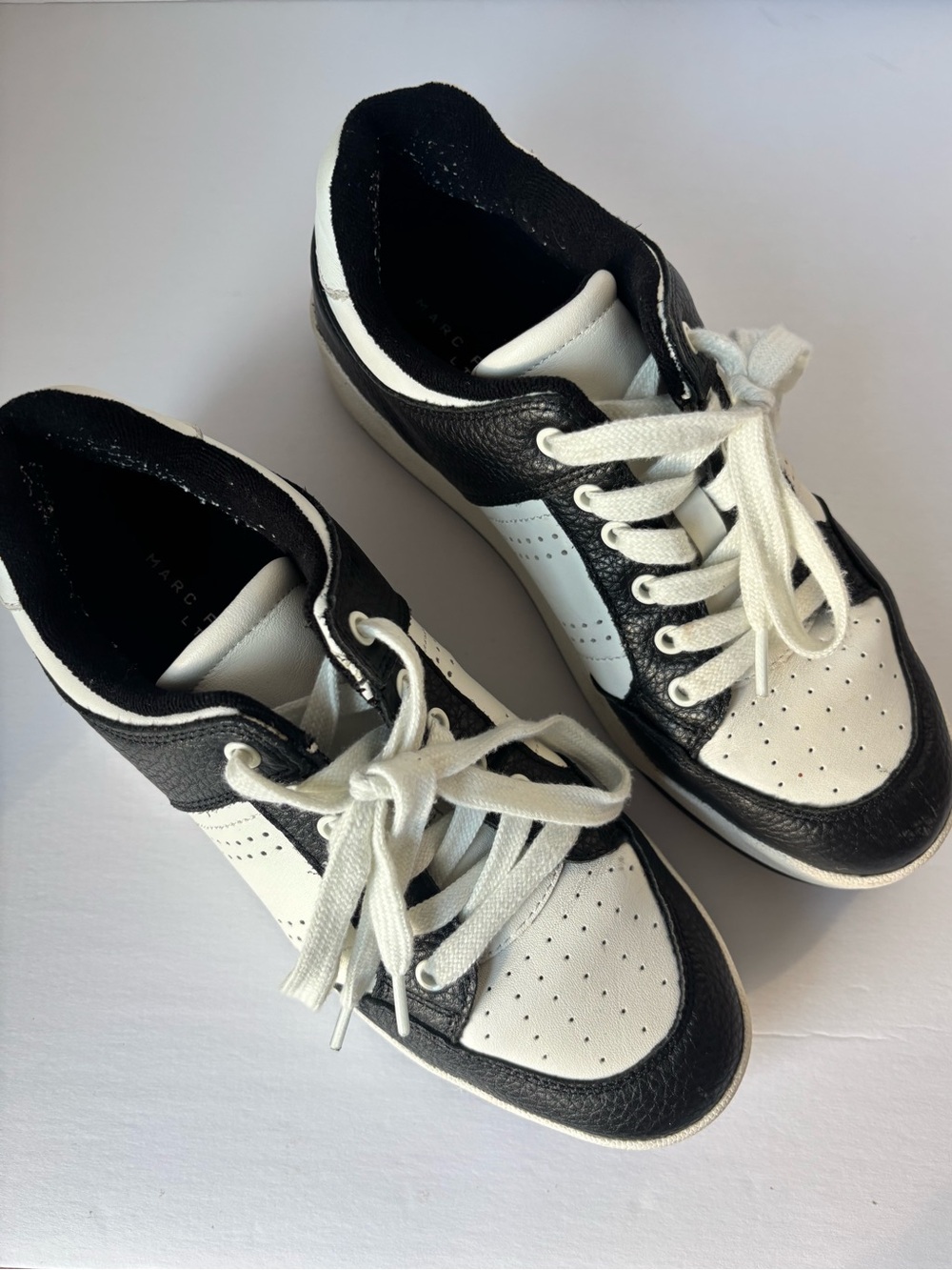 Marc Fisher Flynnt Casual Lace-Up
Sneakers Women’s 9 Leather Black White